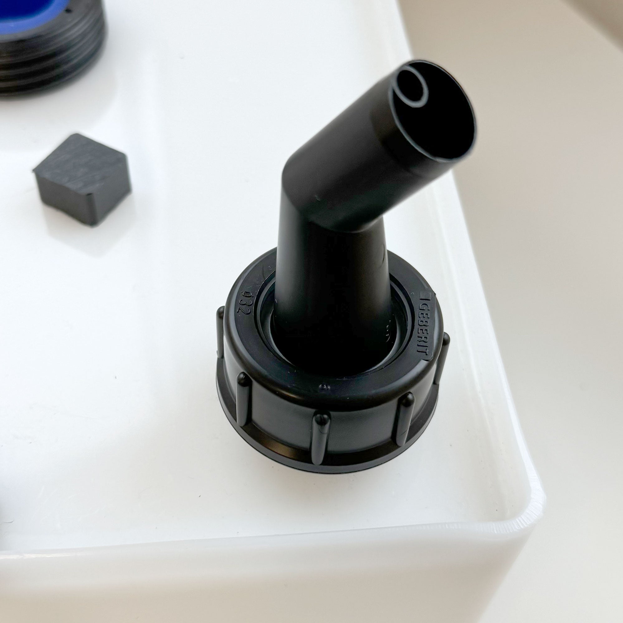 Perfect Van Ausgießer für Urintank