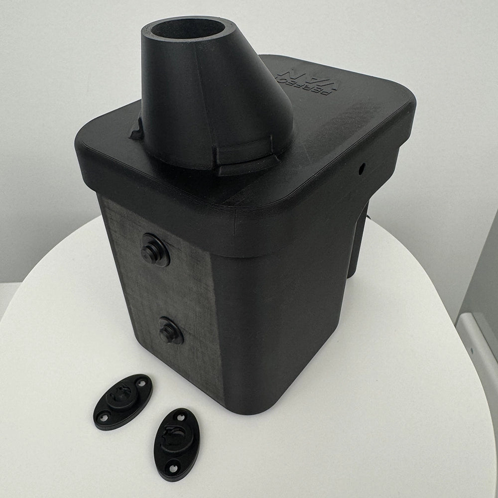 Perfect Van mit Fidlock Halterung für den Streu Streuer für Trenntoiletten