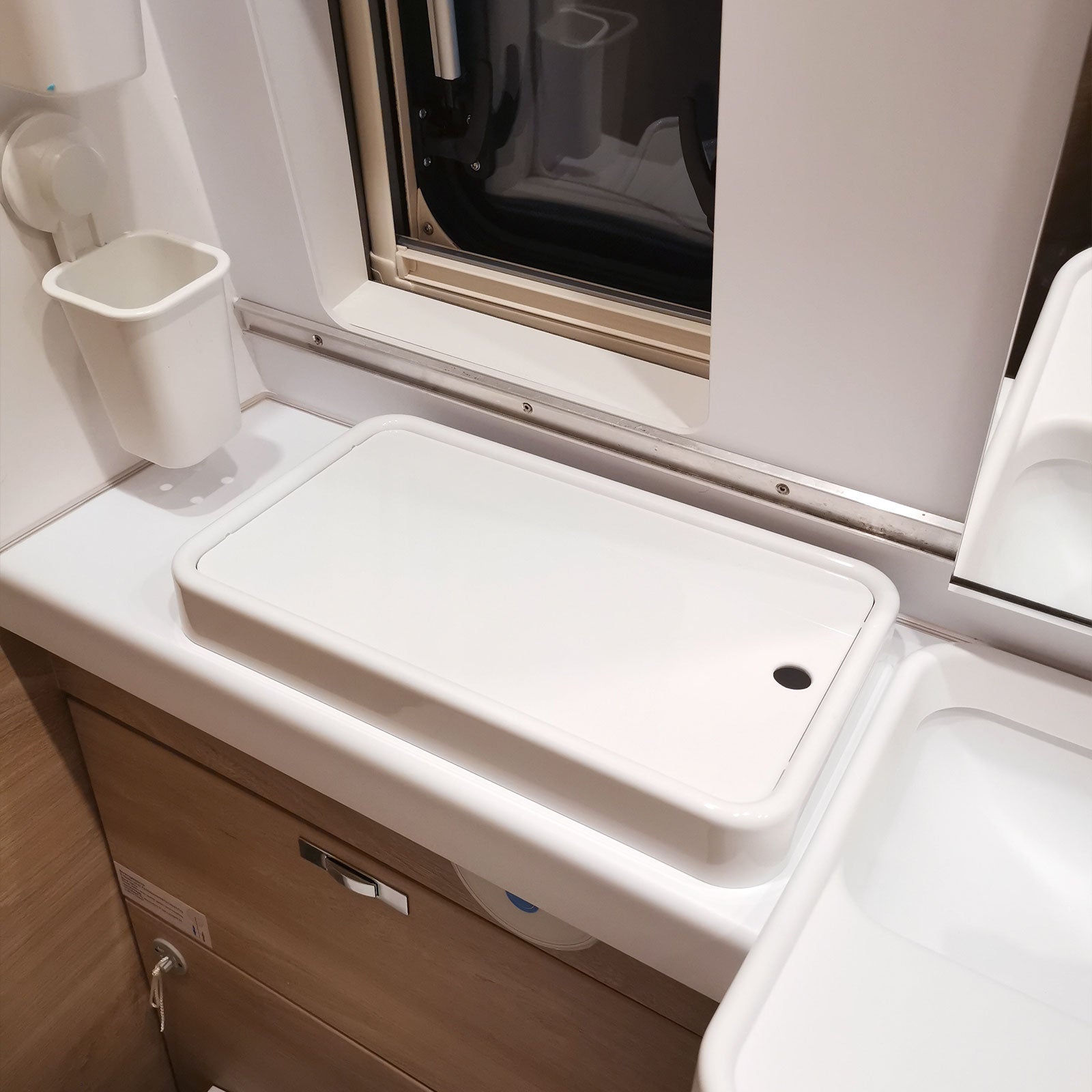 Perfect Van Ablagebox Knaus