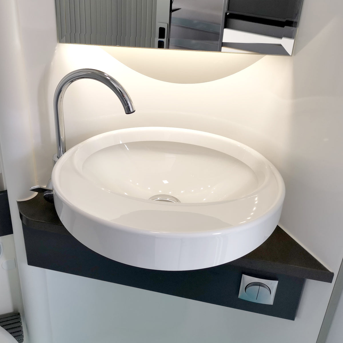 Perfect Van Waschbeckenerweiterung für Adria Vans und Wohnmobil