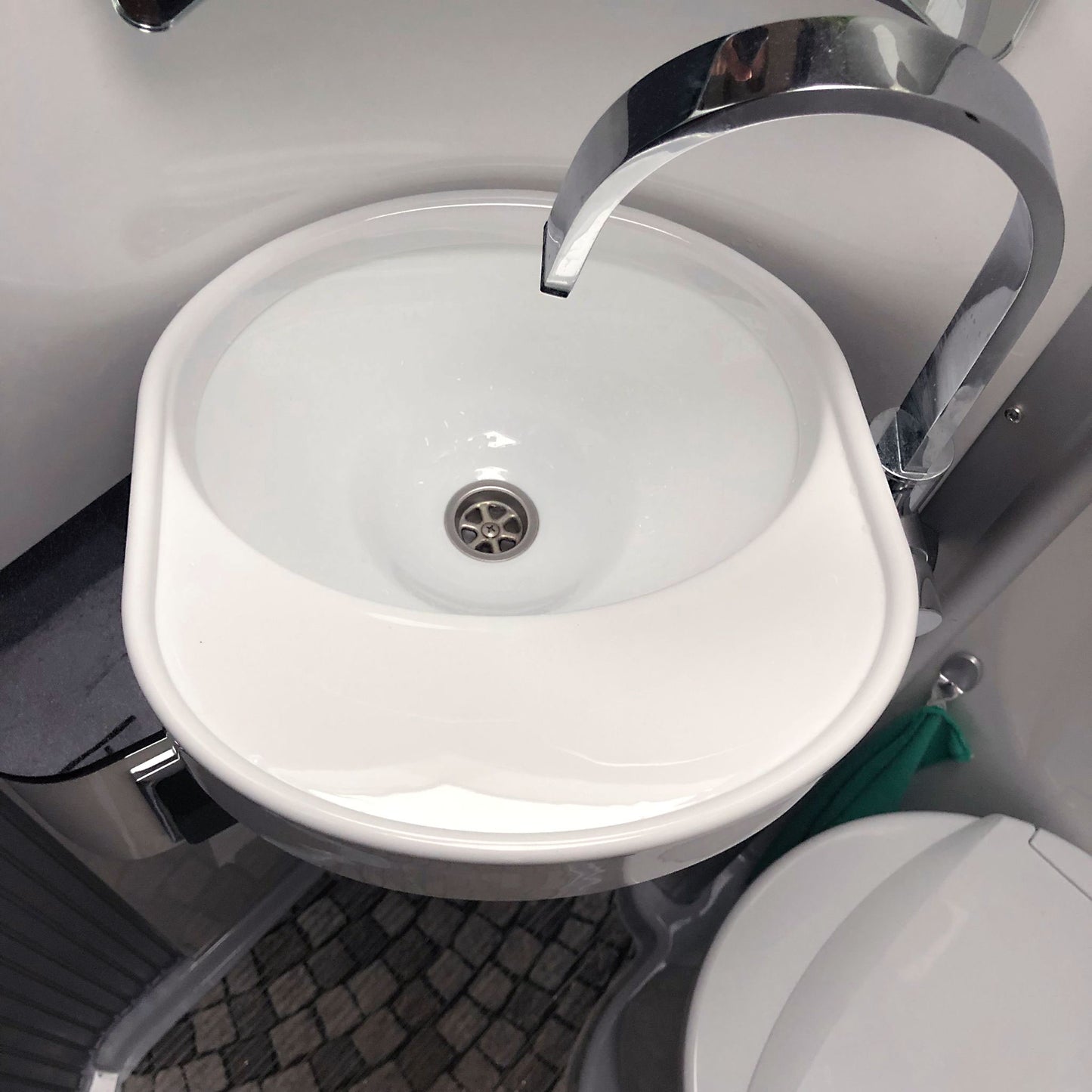 Countertop washbasin for Pössl